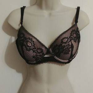 🆕NWOT Black Lace Bra